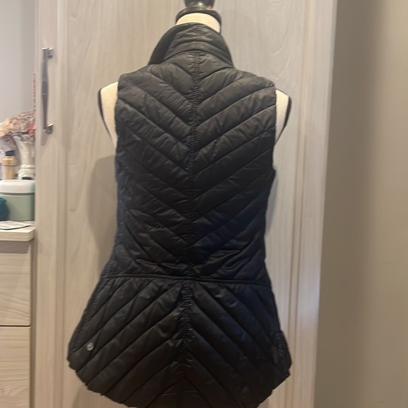 Quilted vest - Picture 2 of 4